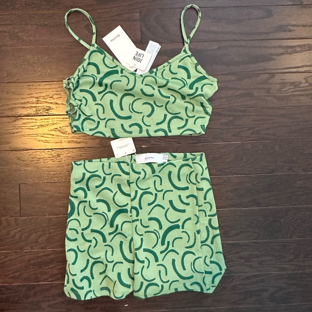 Bershka green swirl short set